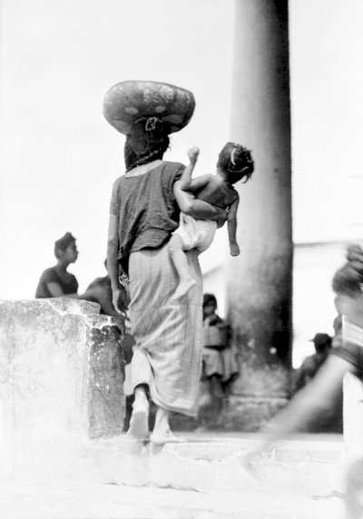 Market in Tehuantepec, Mexico by Tina Modotti